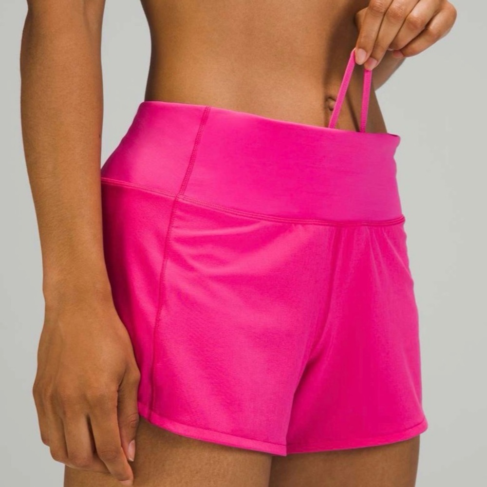 Lululemon - Speed Up Mid Rise Short 4” - NWT